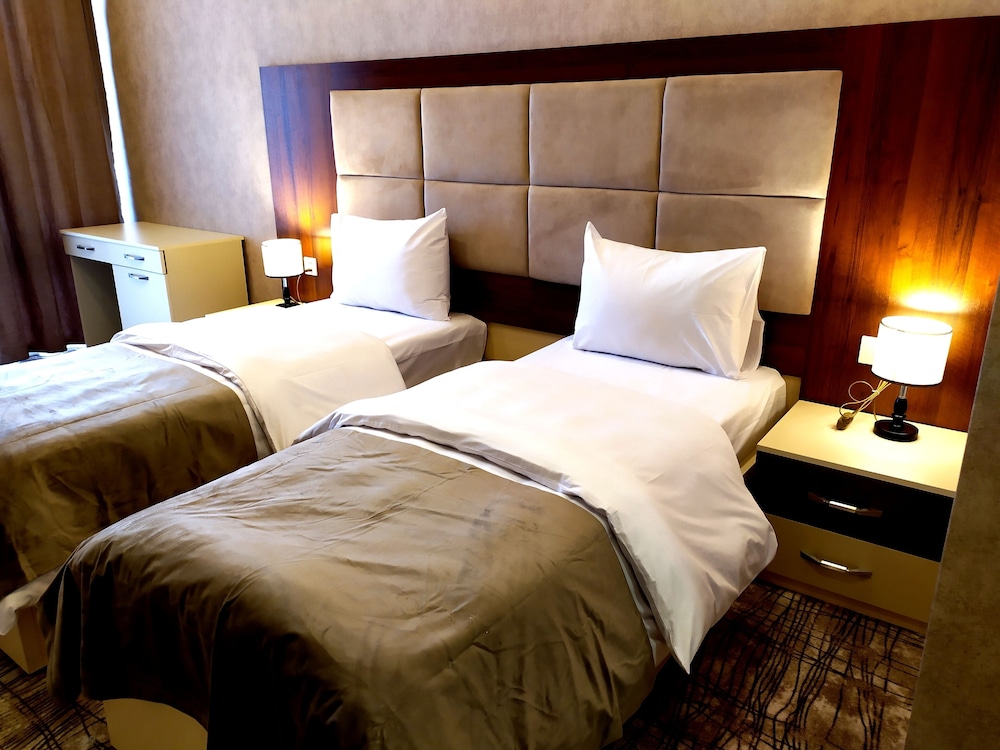 Standard Twin Room, 1 Bedroom, Non Smoking, City View photo 1