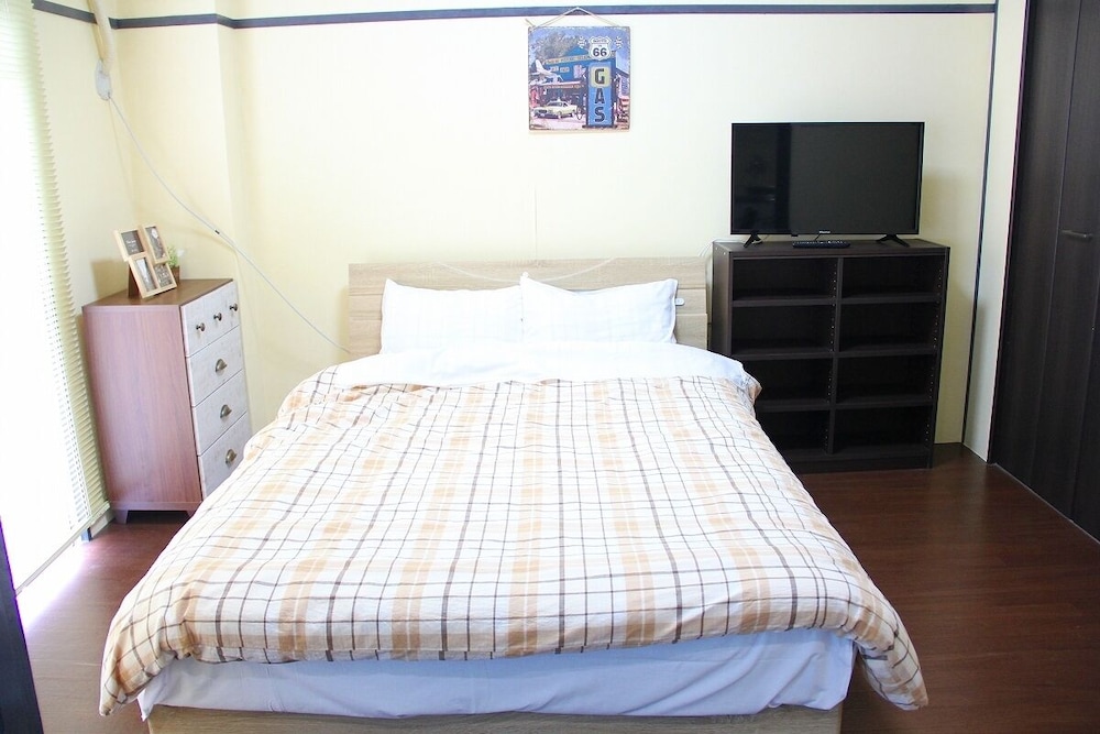 402 - Photo 1
