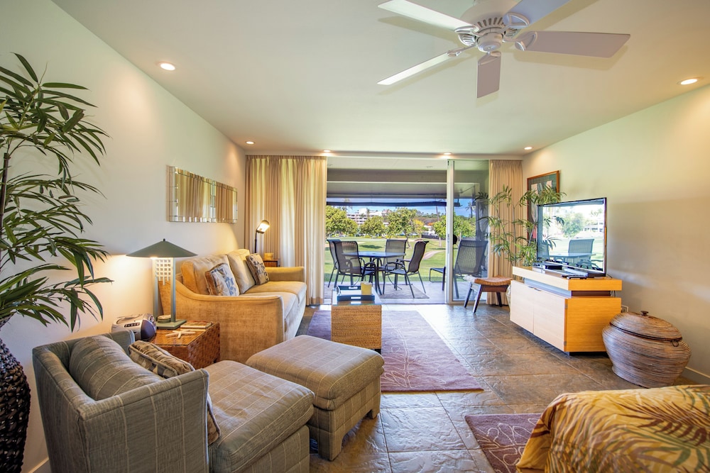 Studio, Partial Ocean View (Unit G109)