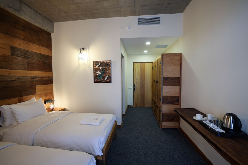 Standard Room, 2 Twin Beds, Non Smoking - Photo 1