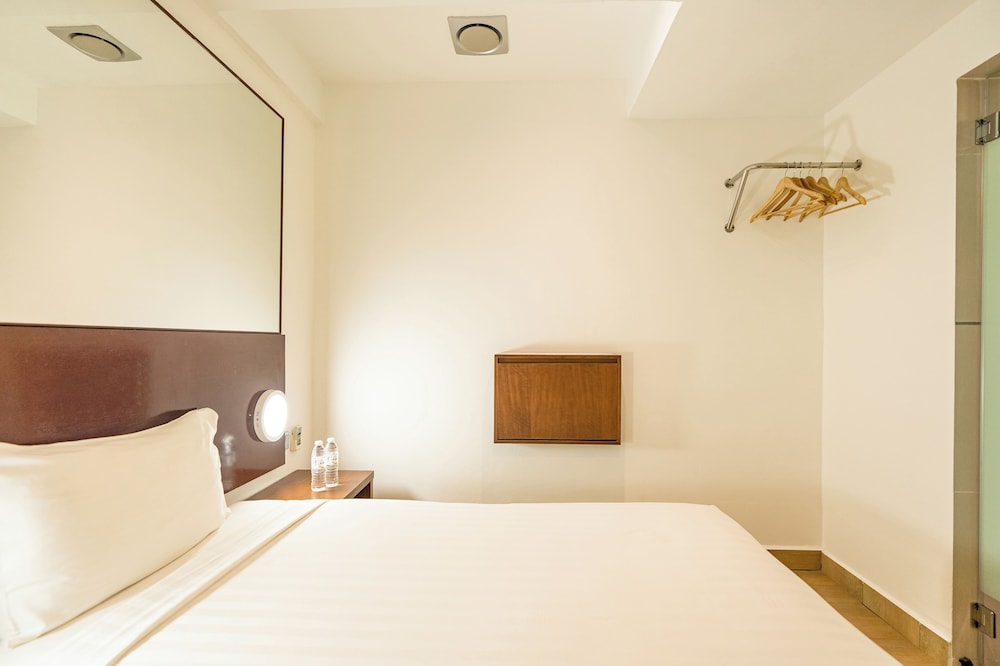 Single Room (without Window) photo 3