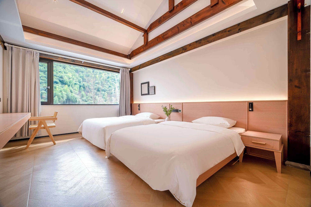 Superior Twin Room, Courtyard View