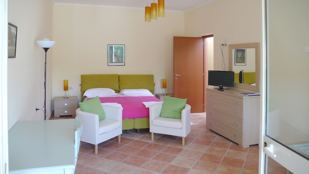 Double or Twin Room, Park View photo 1