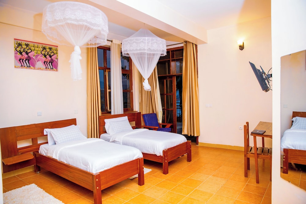 Deluxe Twin Room, 1 Bedroom, Non Smoking, Lake View