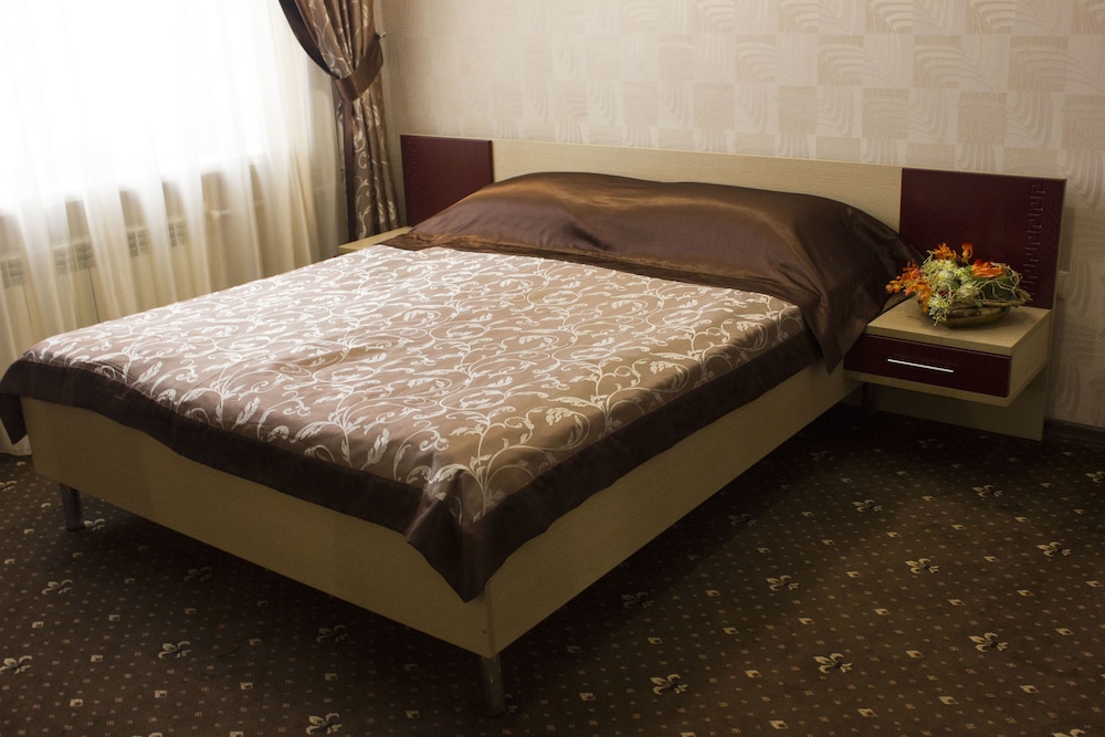Economy Double Room, Shared Bathroom photo 3