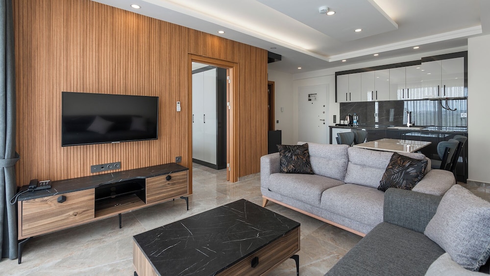 Comfort Suite, City View
