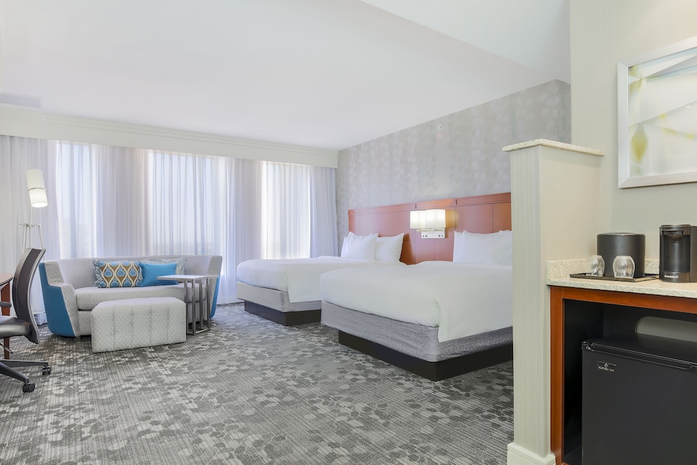 Room, Multiple Beds - Photo 2