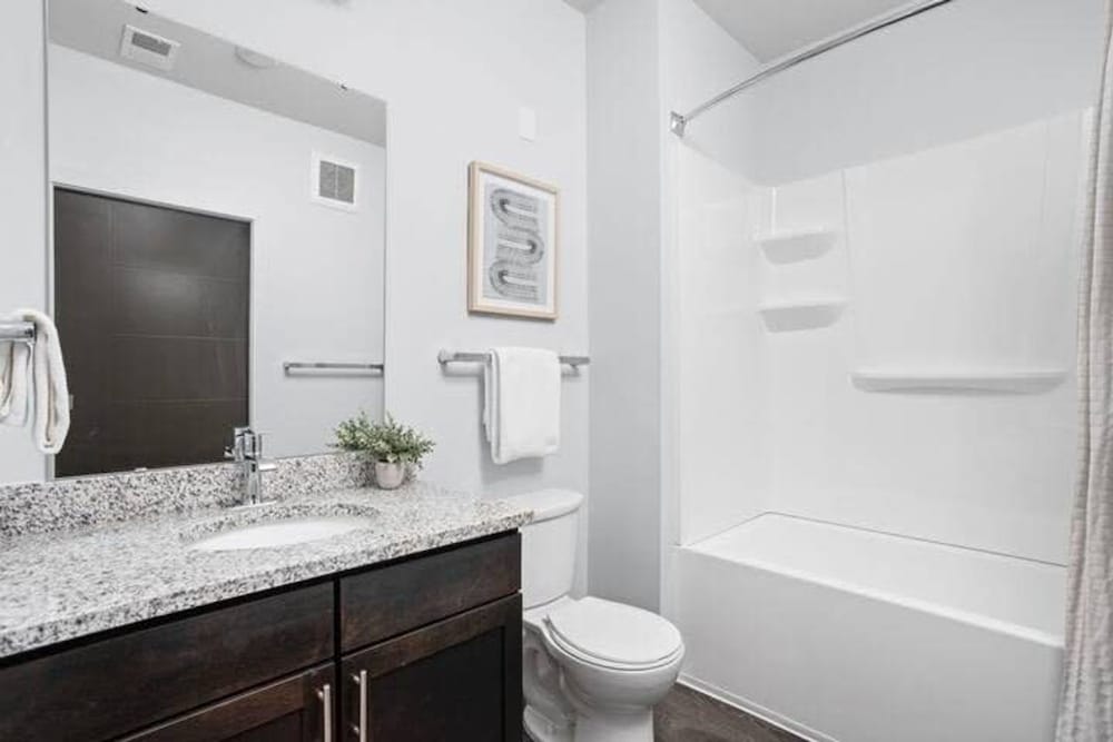 Cozysuites Stunning 4BR Next to Whole Foods, Bild 25