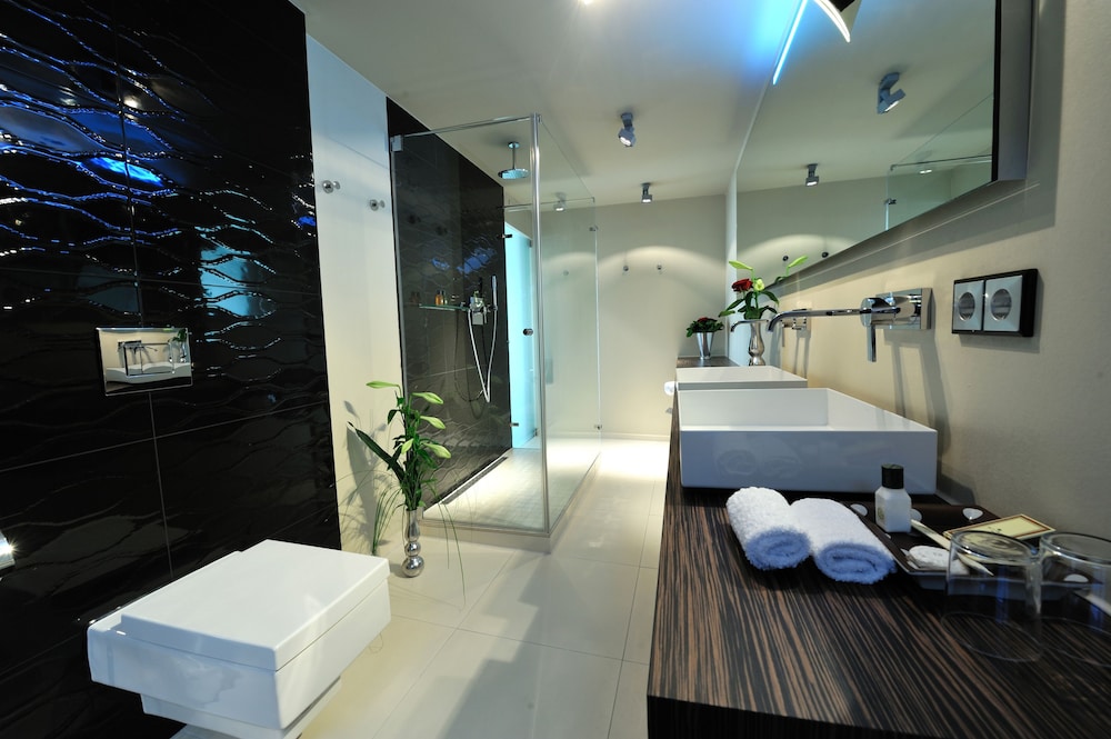 Suite 47 - Photo 8