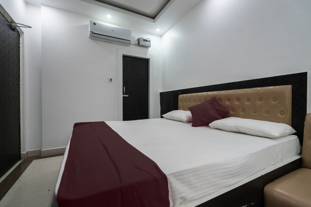 Deluxe Room - Photo 6