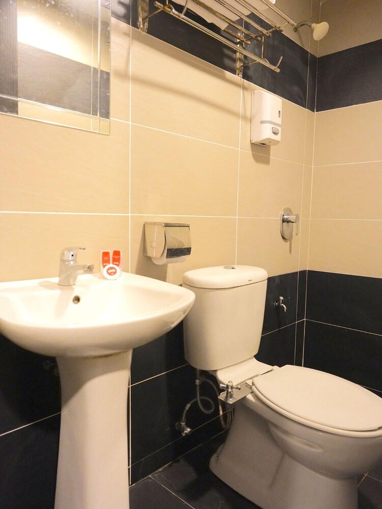 Standard Twin Room photo 3