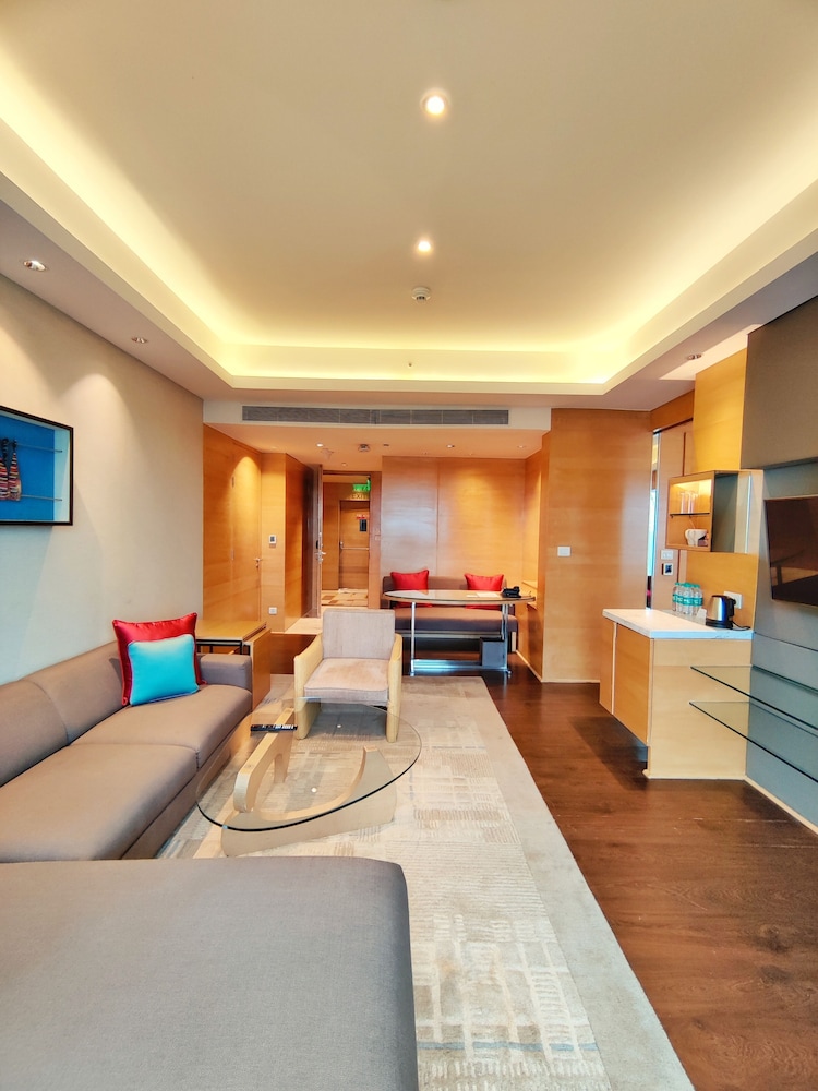 Suite (Regency Suite)