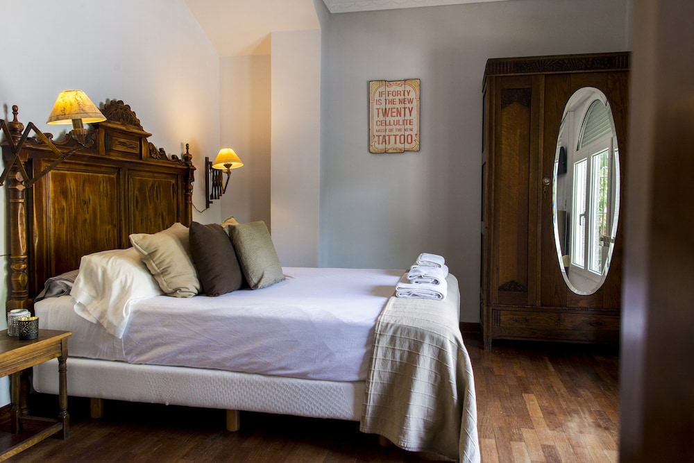 Standard Double Room photo 3