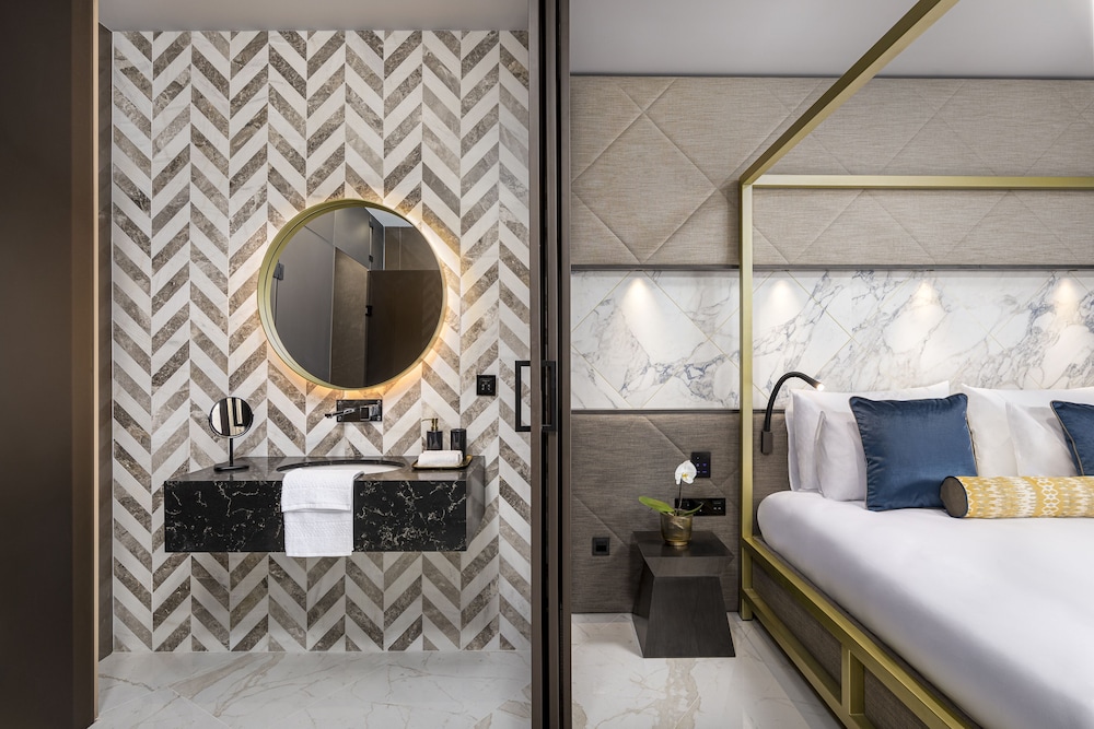 Double Room (Luxe) photo 2