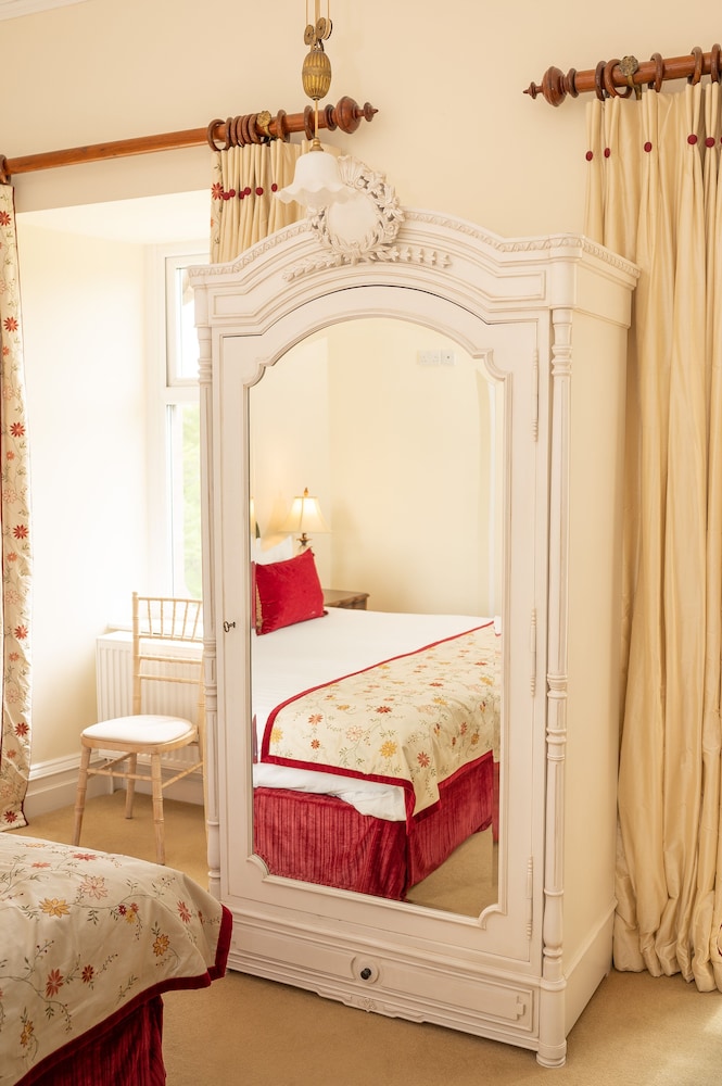 Superior Double or Twin Room photo 3