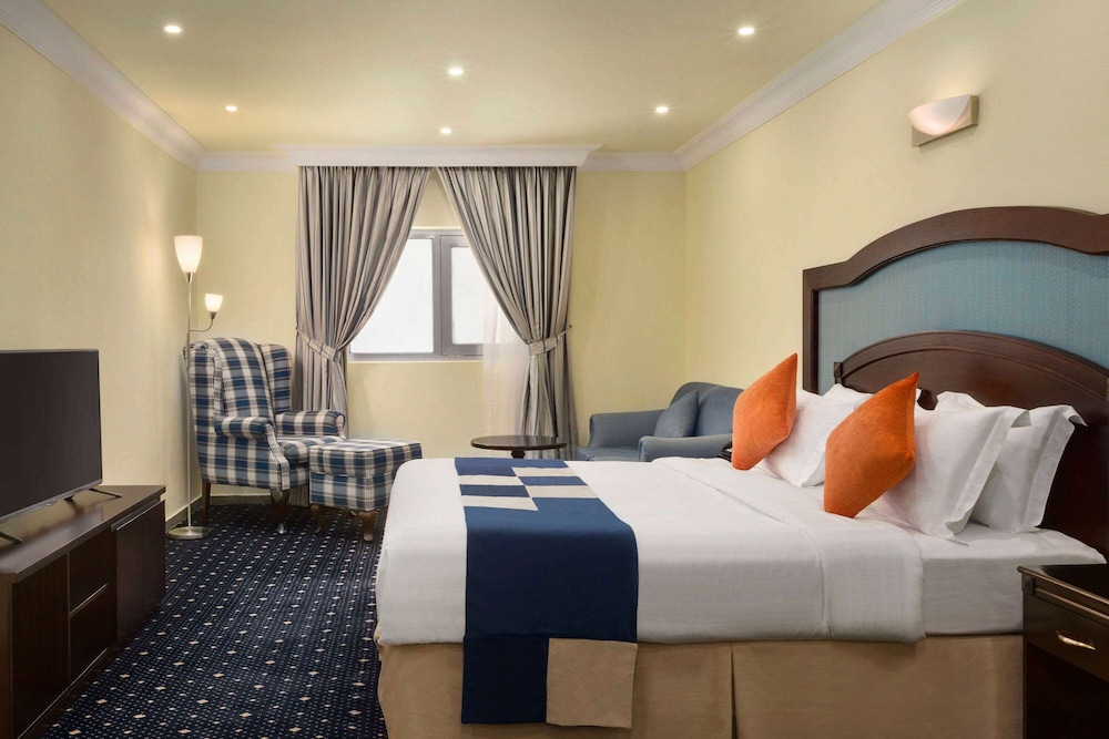 Superior Room, 1 King Bed, Non Smoking photo 1