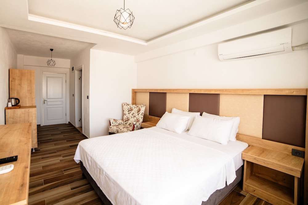 Standard Double Room, Balcony, City View