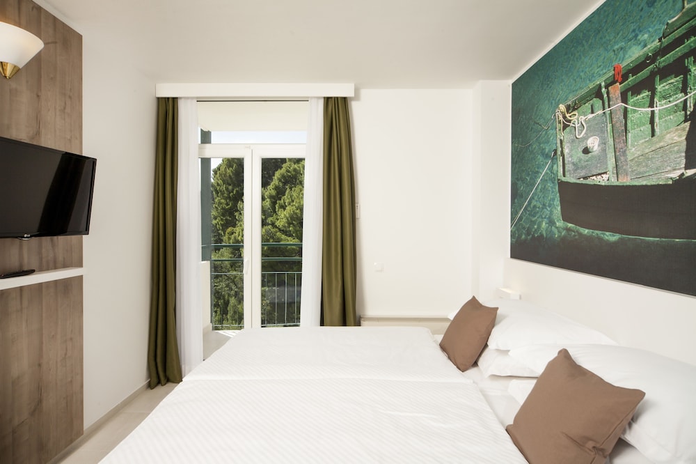 Standard Double Room, Balcony photo 2