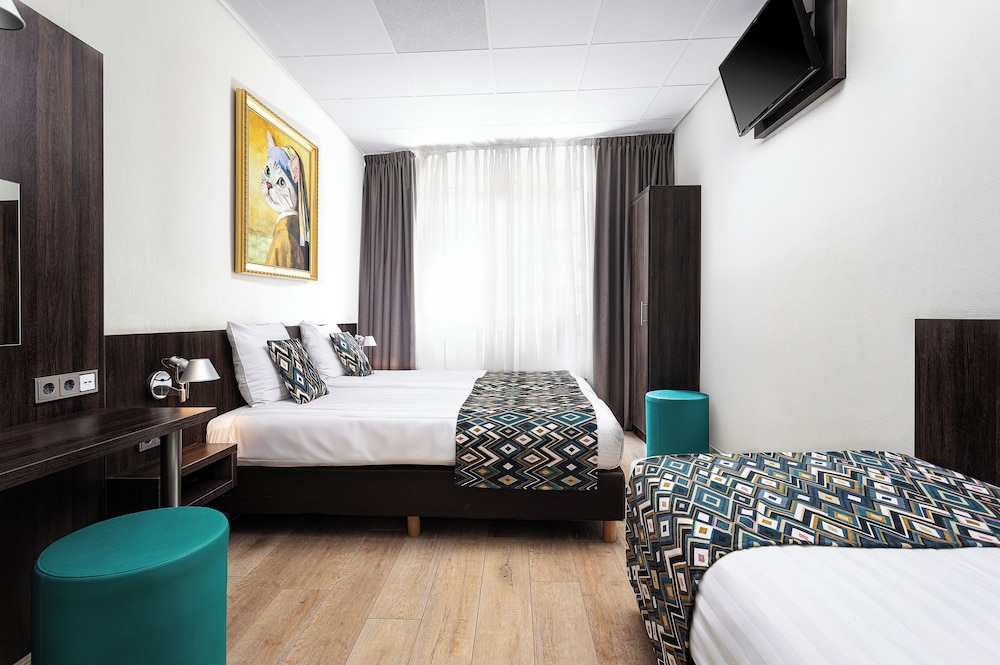 Triple Room, 3 Twin Beds photo 1