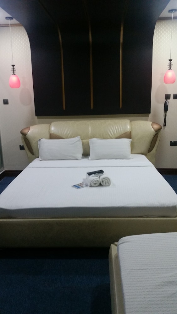 Luxury Twin Room, Non Smoking photo 3