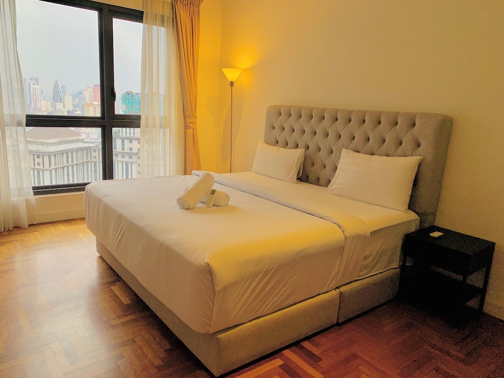 Presidential Apartment, 3 Bedrooms, City View