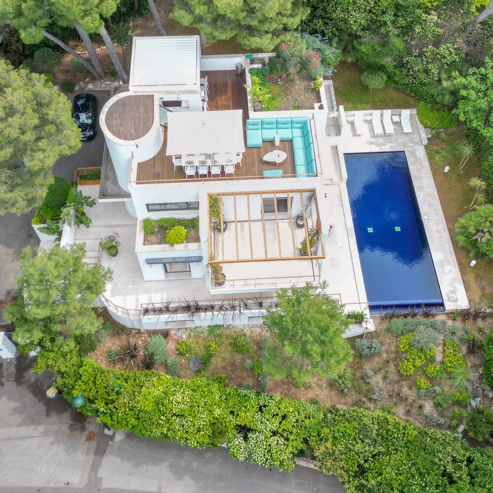 Villa photo 3