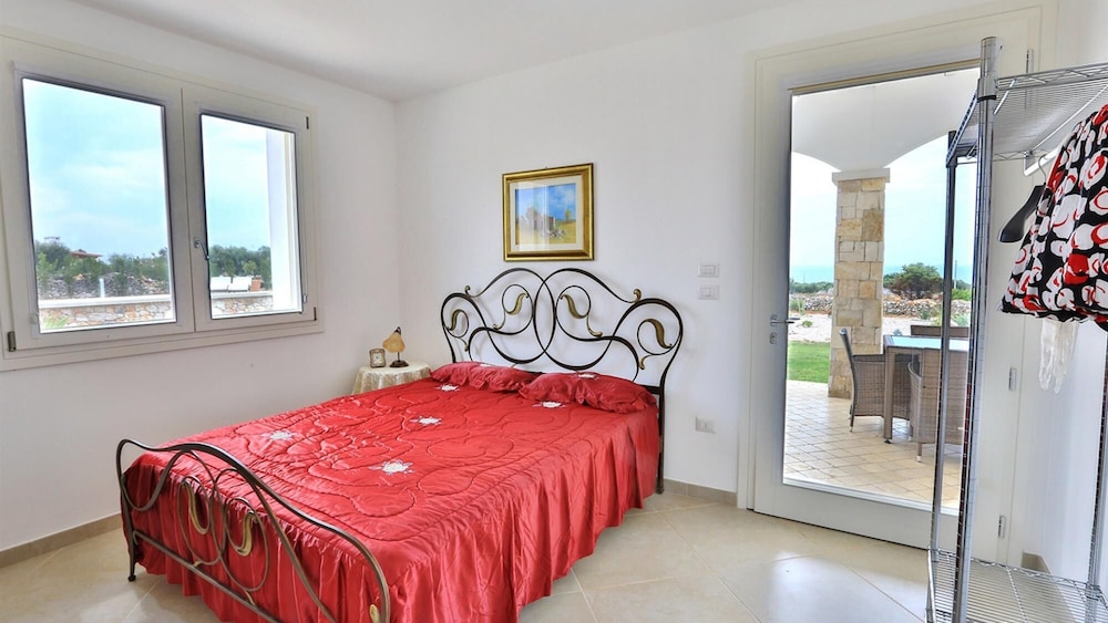 Villa photo 1