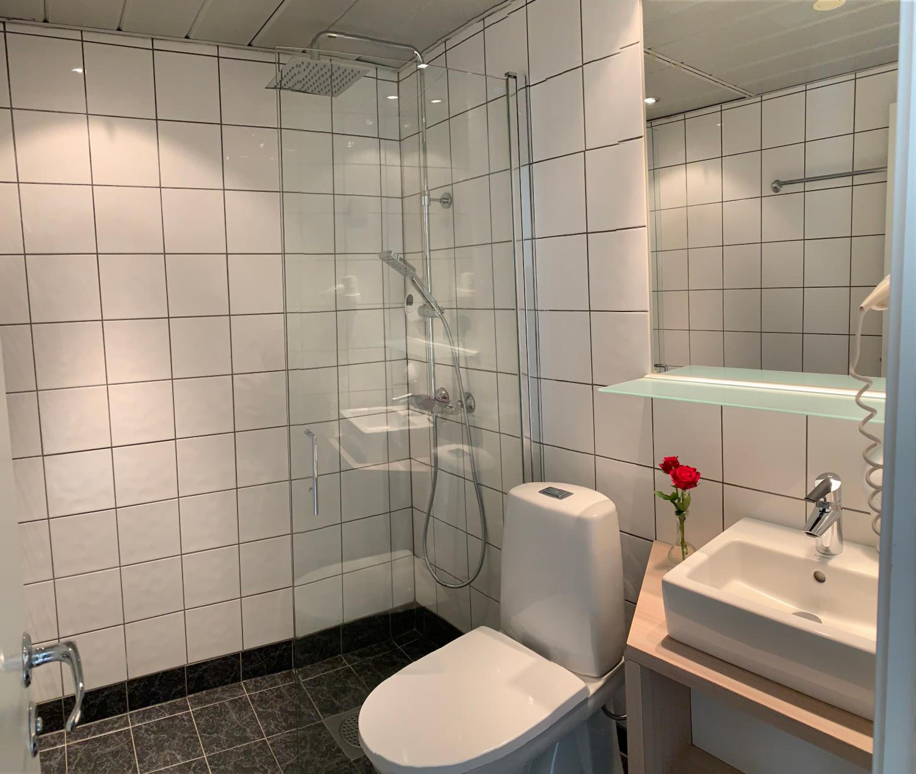 Superior Room with Balcony - Photo 6