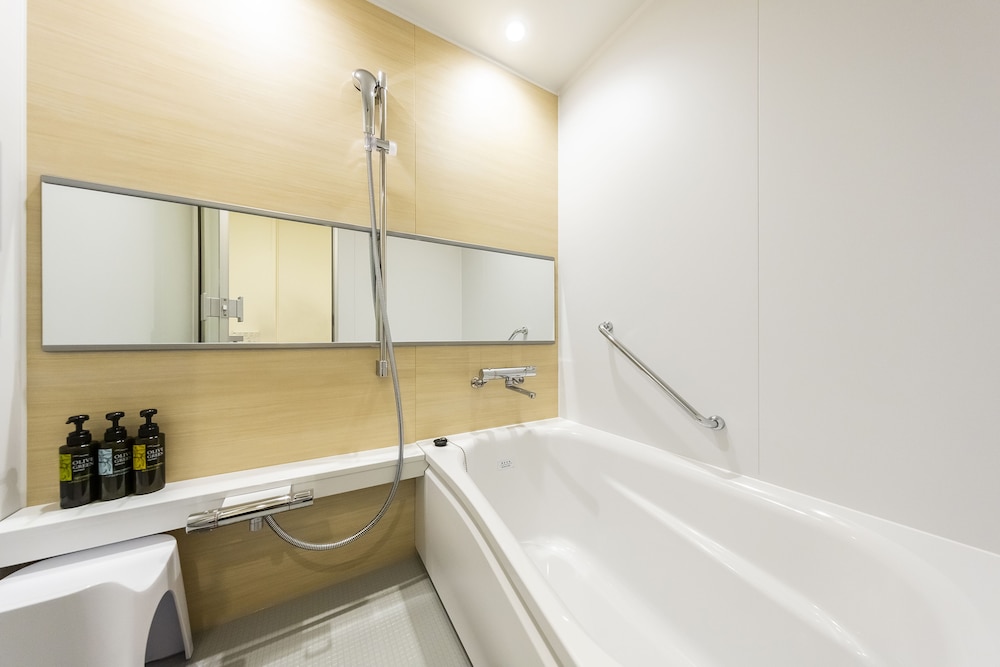 Basic Twin Room, Non Smoking - Photo 11