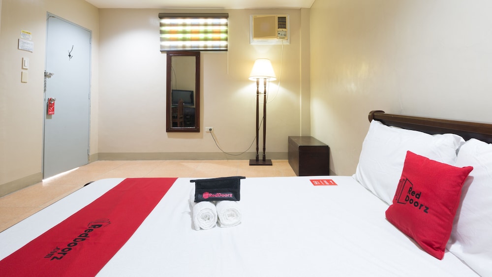 Deluxe Room - Photo 3
