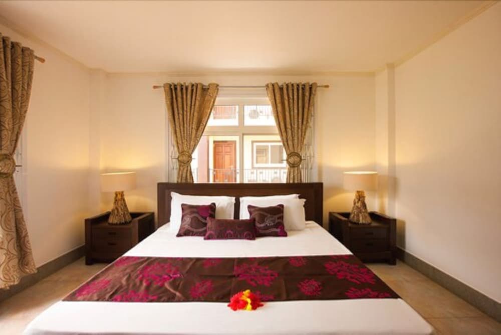 Apartment, 2 Bedrooms, Partial Sea View