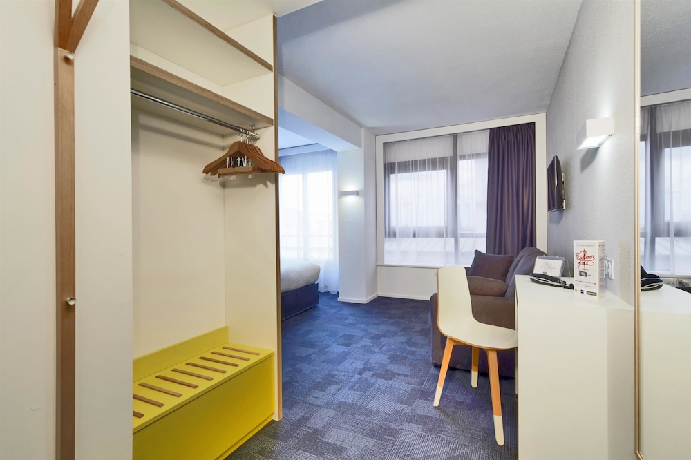 Junior suite, 1 double bed and 1 sofa bed - Photo 4