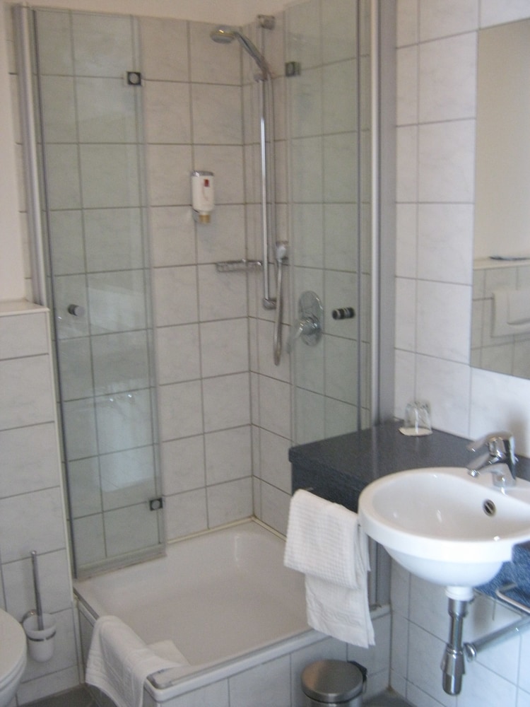 Single Room (Standard) photo 1