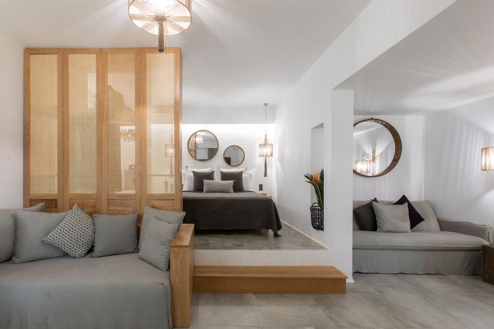 Deluxe Room, 1 Bedroom, Garden View (shared terrace)