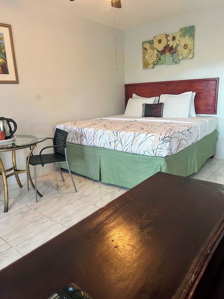 Classic Studio Suite, Courtyard View