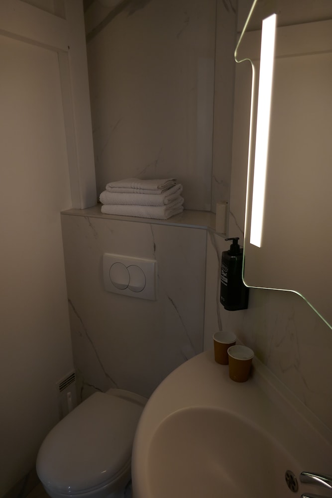 Triple Room, Multiple Beds photo 2