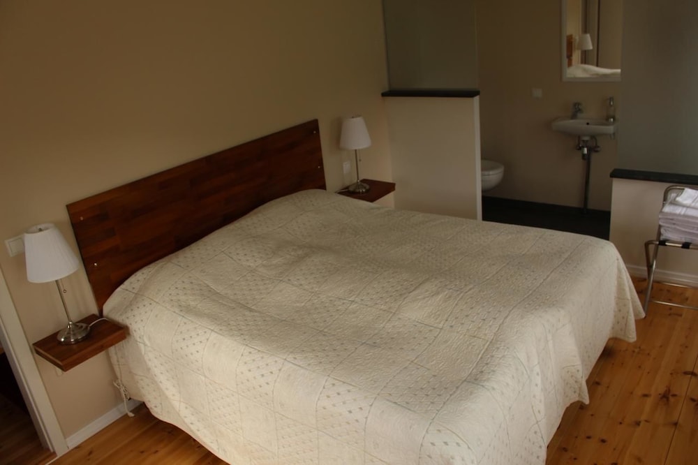 Double or Twin Room, Private Bathroom photo 2