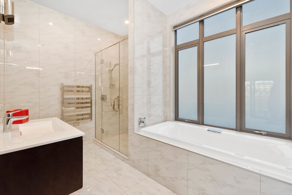Luxury Villa, 3 Bedrooms thumbnail 6