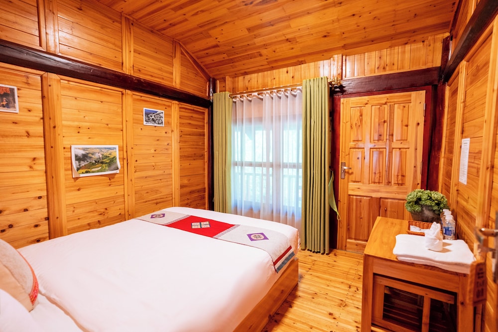 Room, 1 Queen Bed, Shared Bathroom, Mountain View - Photo 4