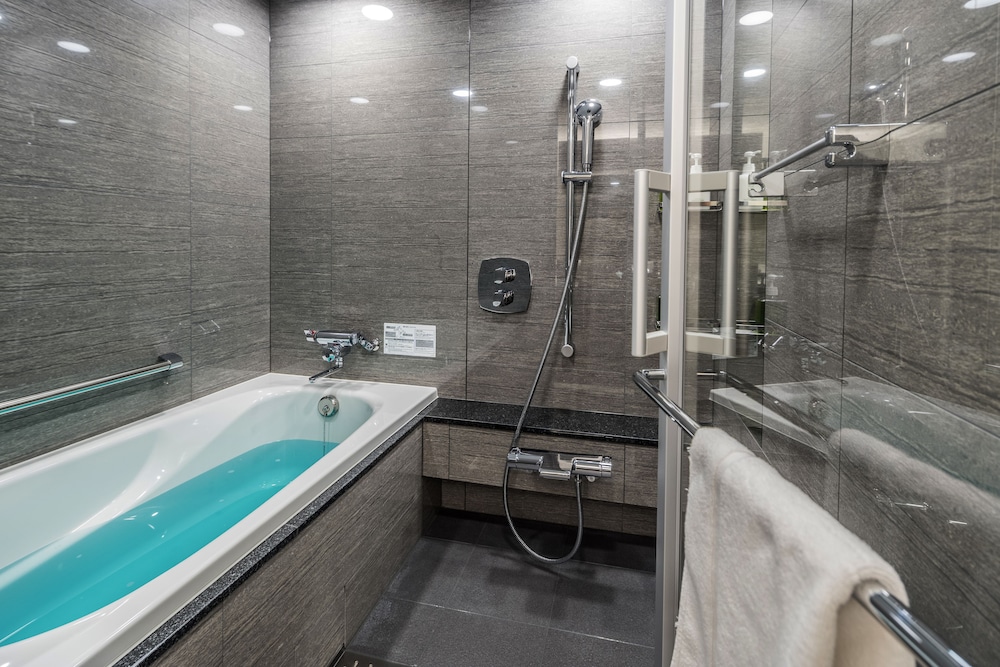 2 Bedroom Executive Suite photo 3