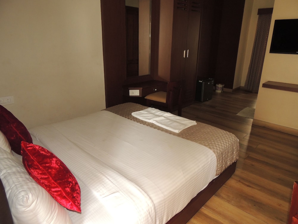 Standard Room, 1 Double Bed, City View photo 1