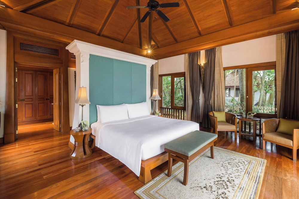 Royal Villa, 2 Bedrooms, Oceanfront - Photo 6