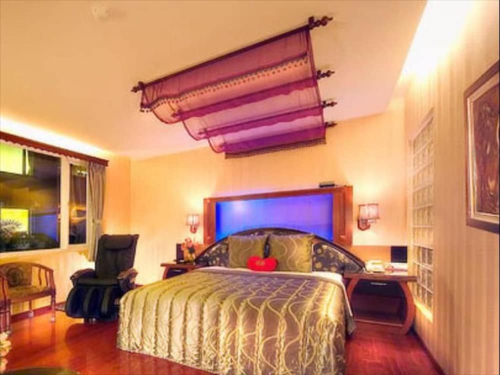 Double Room - Photo 8