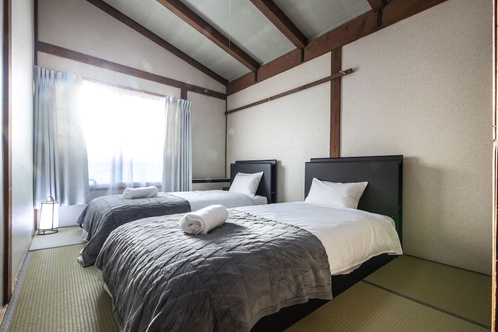 Twin Room for 3 Guests - Photo 1