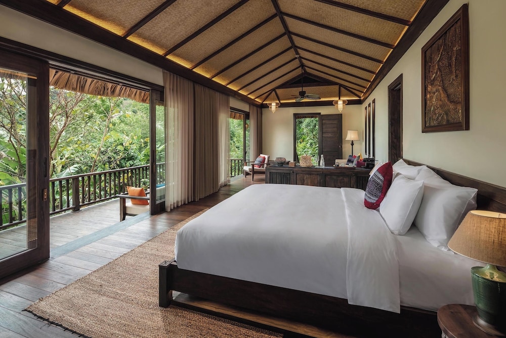 Bauhinia Double Mountain Suite photo 1