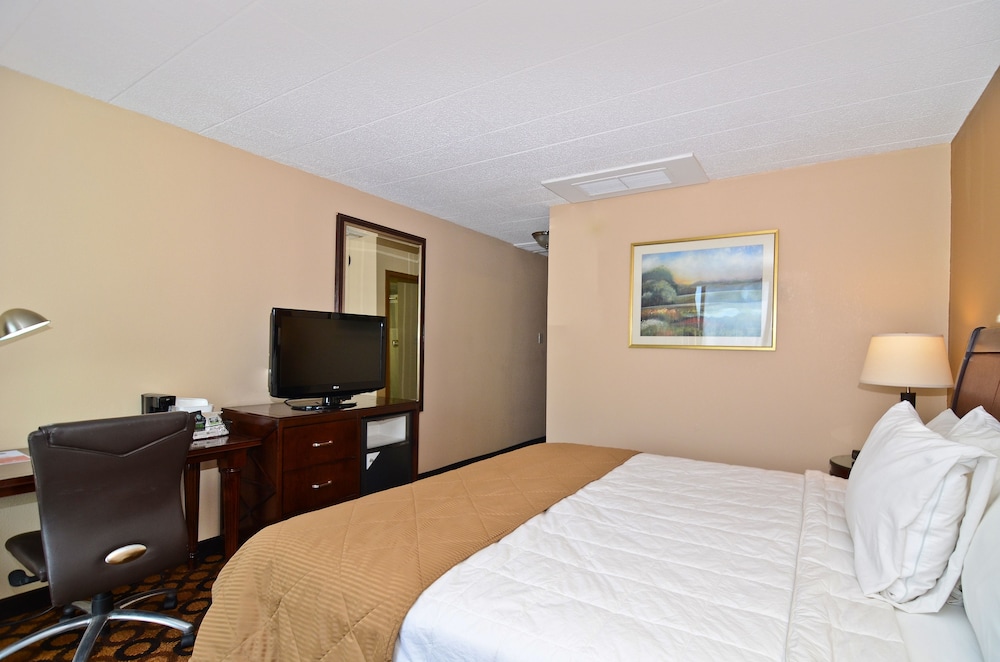 Deluxe Room, Accessible Bathtub, Non Smoking - Photo 1