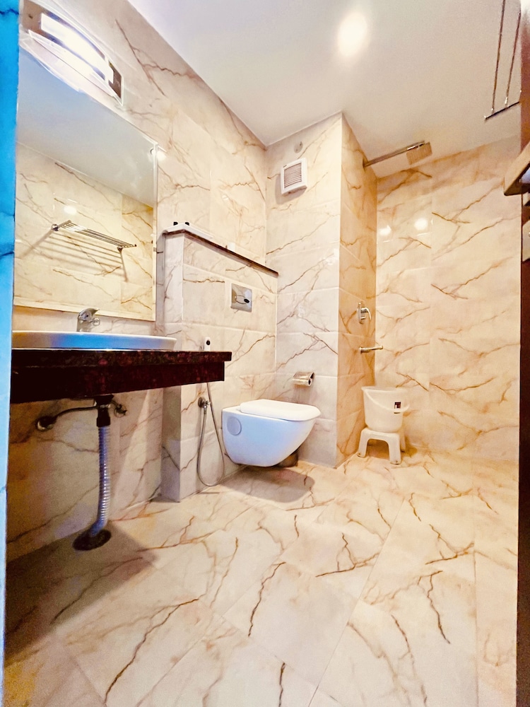 Executive Room, City View - Photo 12