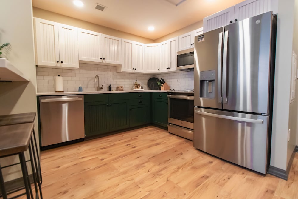 Premium Apartment, 1 King Bed with Sofa bed, Non Smoking, Kitchen photo 3