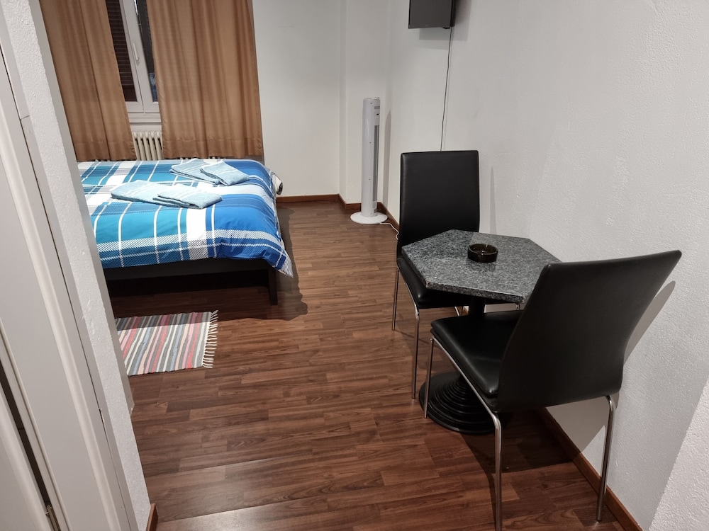 Room, 1 Bedroom photo 3