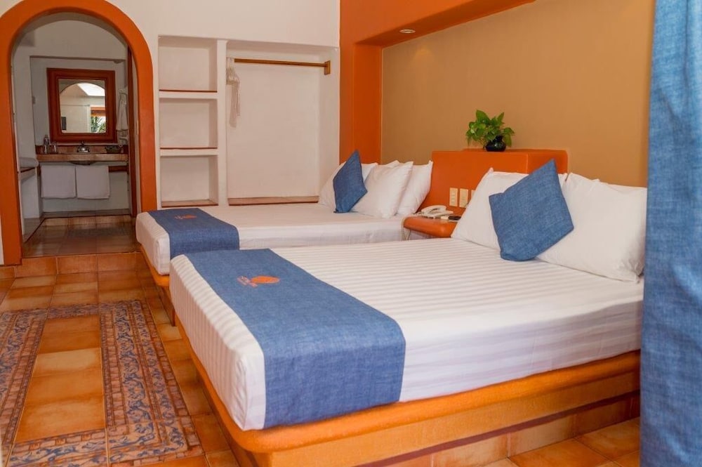 Standard Room, 2 Double Beds - Photo 7